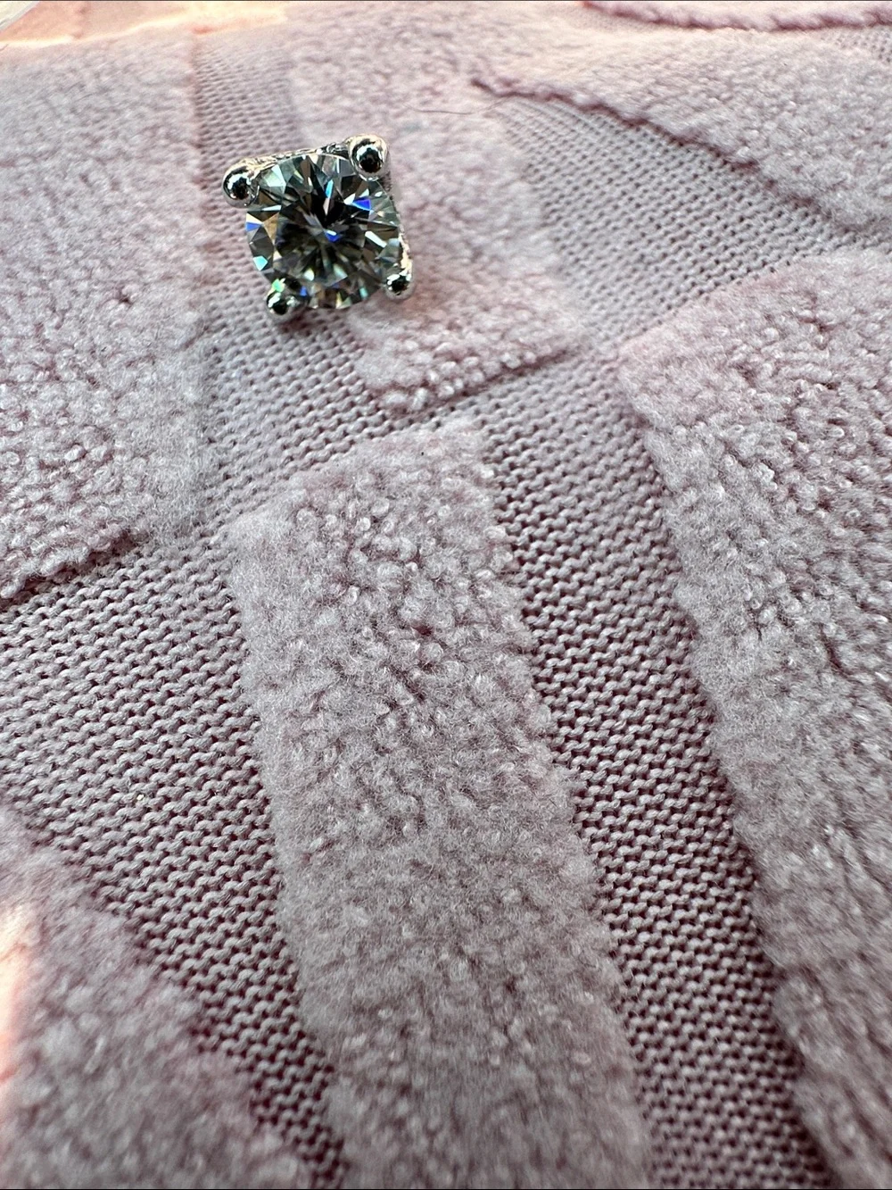 NWT sterling silver S925 MOISSANITE 2.0ct Martini Stud Earrings - Prong Set